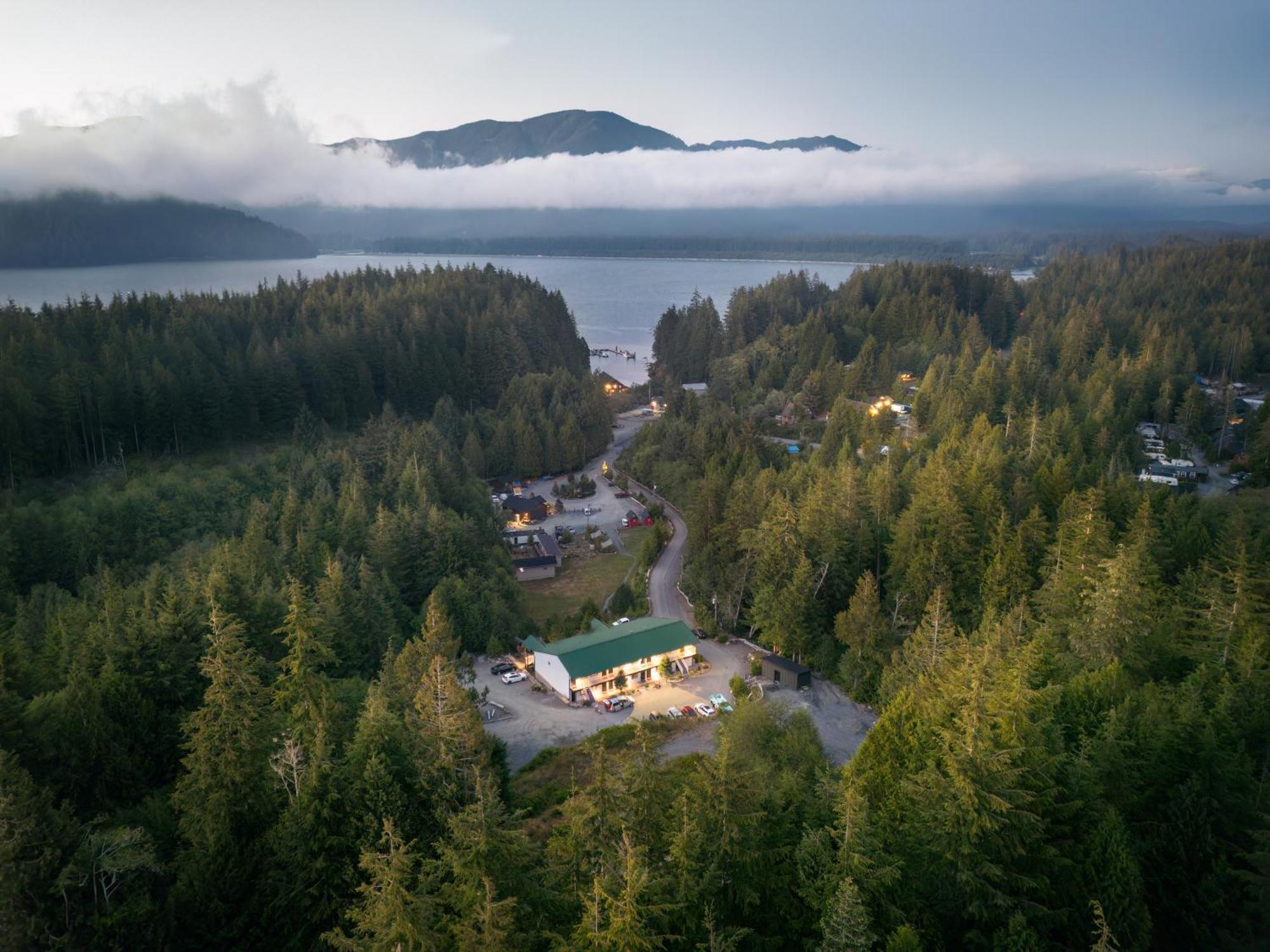 West Coast Trail Lodge Port Renfrew Eksteriør billede